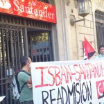 Concentració davant Banc Santander per la readmisió del company acomiadat